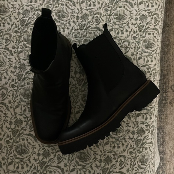 Sam Edelman Laguna Black Boot - Picture 2 of 4